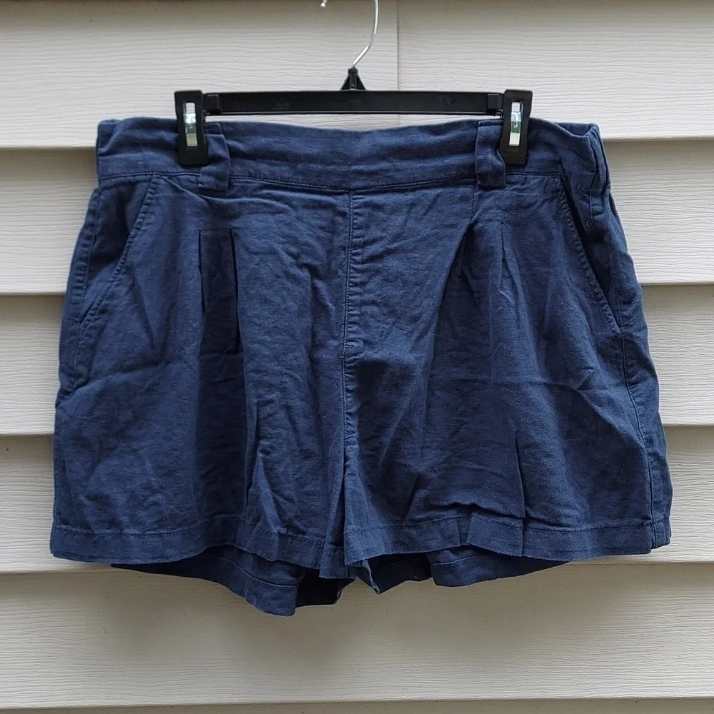 Wallflower shorts. Size XL.